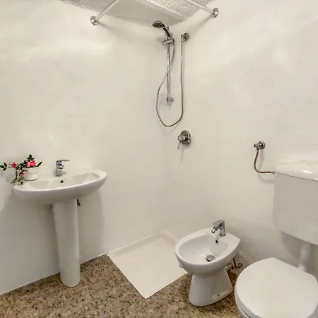 Oro Del Lario By Interhome *