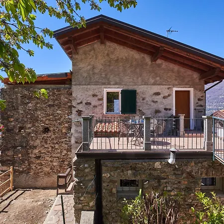 Oro Del Lario By Interhome Vakantiehuis