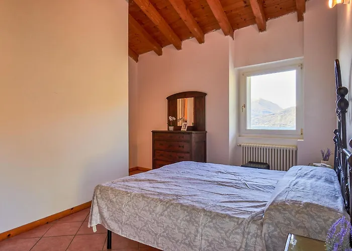 Oro Del Lario By Interhome