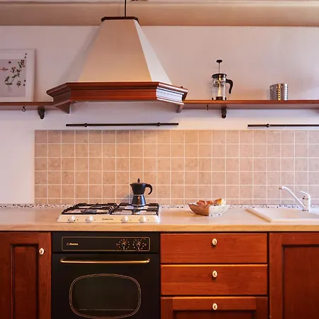 Oro Del Lario By Interhome בית נופש בלאנו